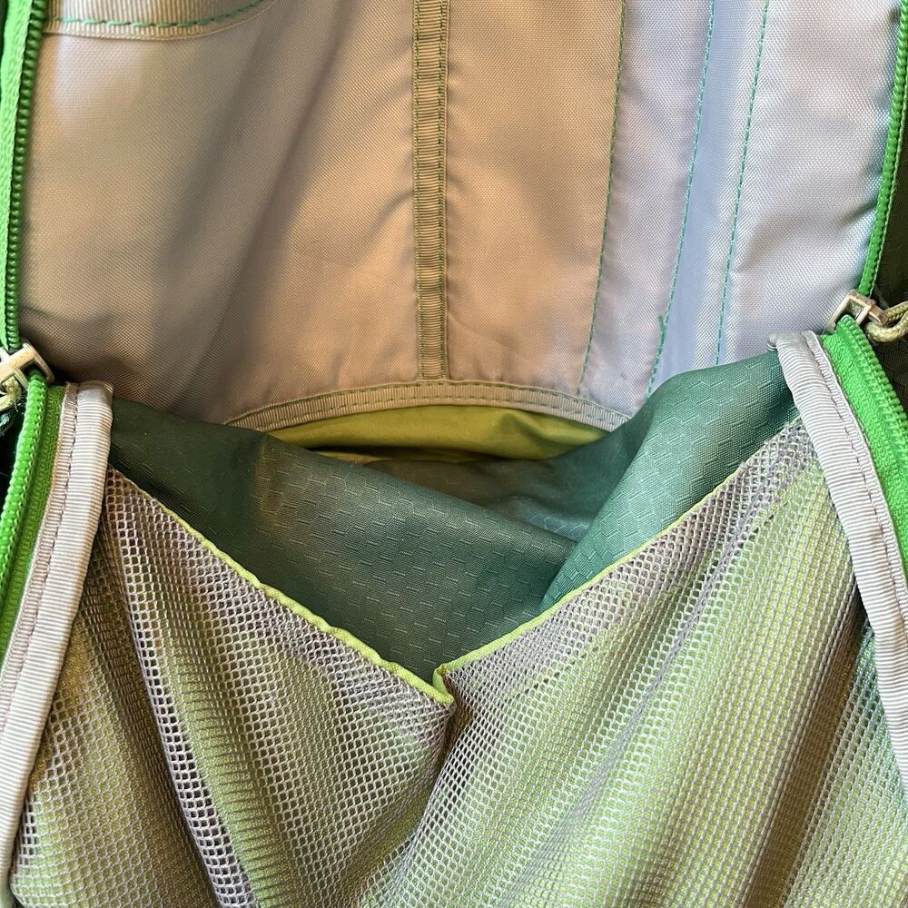 Mountain Hardwear Backpack Agama Green Outdoors Camping Hiking - Picture 15 of 16